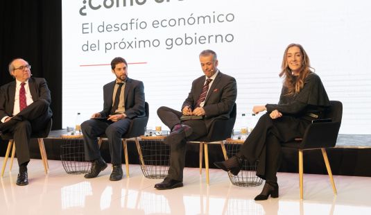 Obach y Landerretche dan su receta para recuperar el crecimiento en XXI Seminario de LVAM