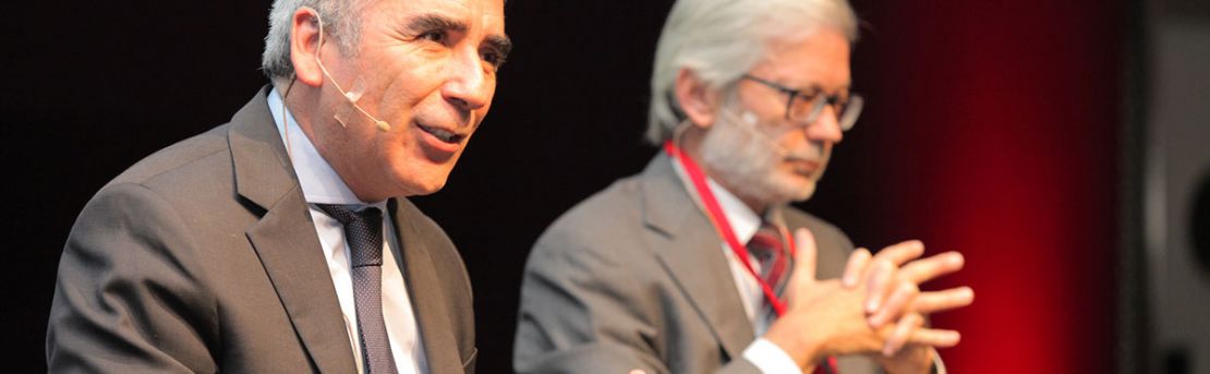 Carlos Peña y Juan Andrés Fontaine: "Chile en perspectiva"